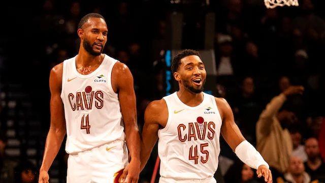 Shams：因違規輪休米切爾和莫佈利，騎士被聯盟罰款10萬美元