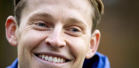 德容：难道我非要去英超才能证明自己的价值吗？我不这么认为