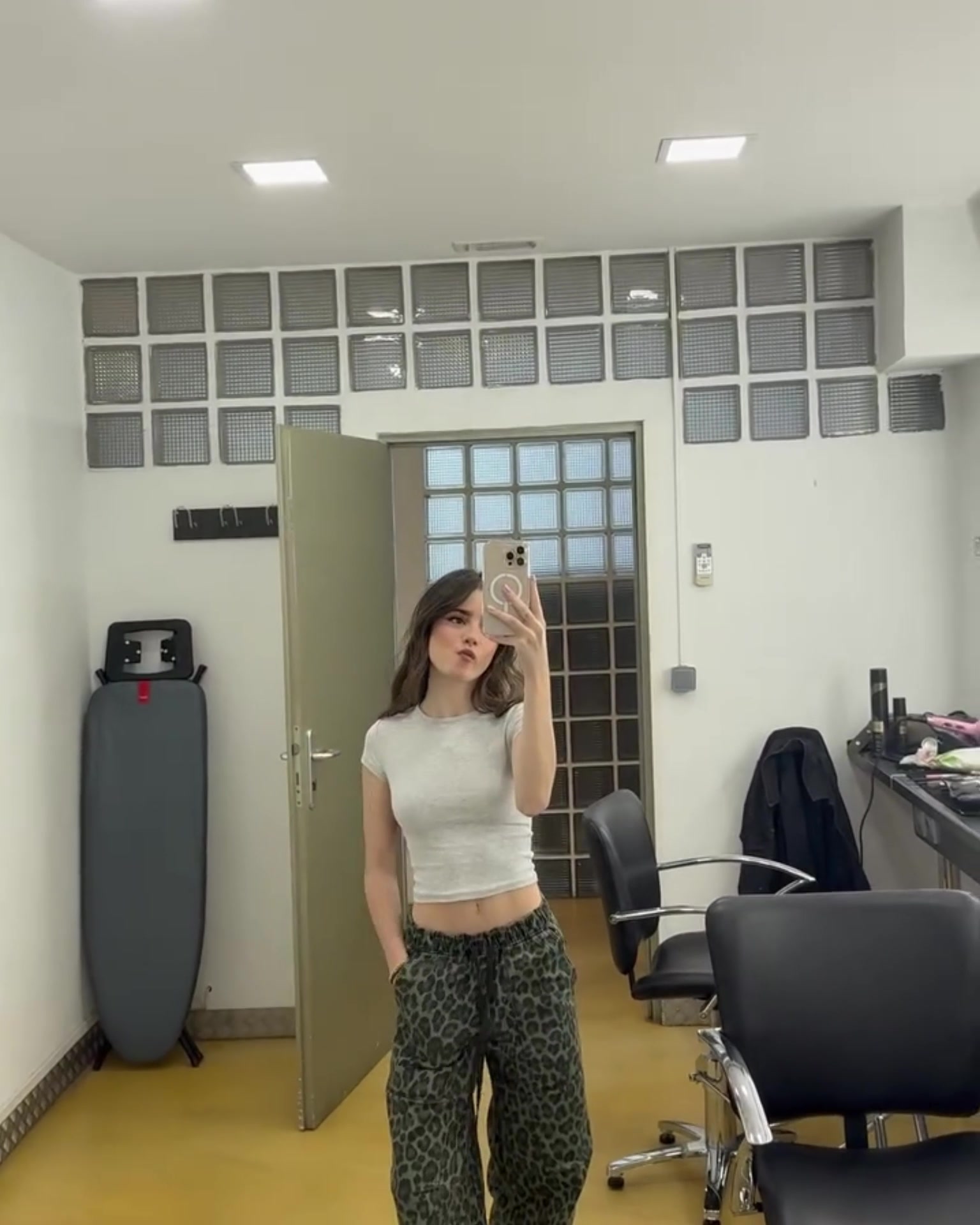 嘟嘟小嘴巴黎中场内维